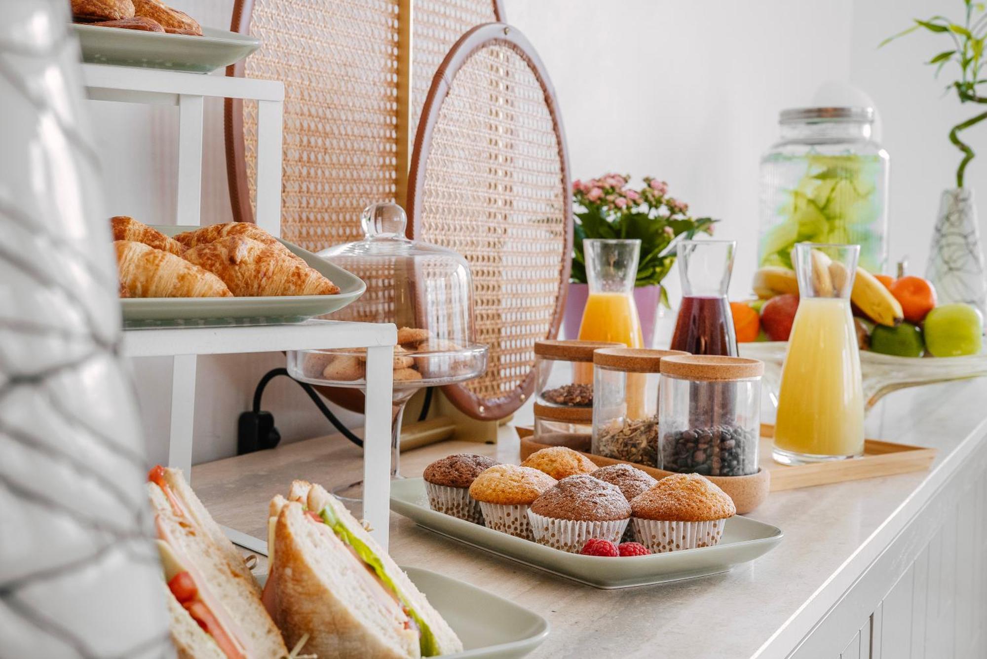 Maison Sofia - Mgallery Exterior photo A breakfast buffet